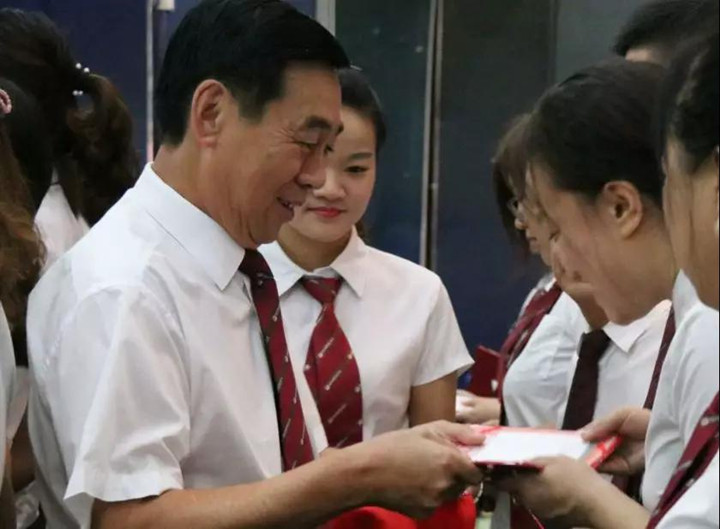 人勤效率高，和衷氣象新，龍華中英文實驗學(xué)校新學(xué)期開學(xué)井然有序