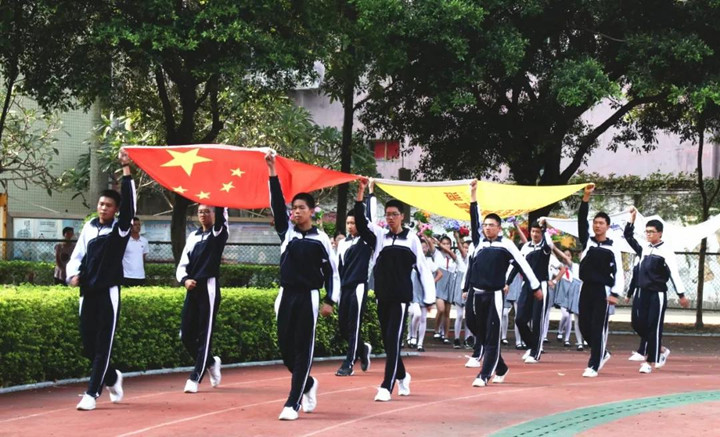 師生九月收獲滿滿，升旗儀式集體表彰
