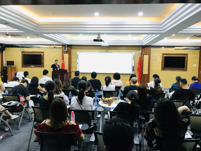 美好教育，家校共建 ——記小學(xué)部家委會(huì)換屆選舉